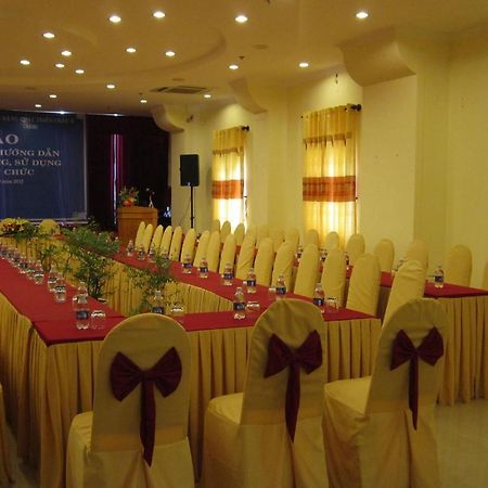 Bien Vang Hotel Дананг Екстериор снимка