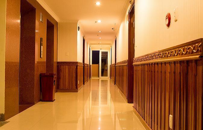 Bien Vang Hotel Дананг Екстериор снимка